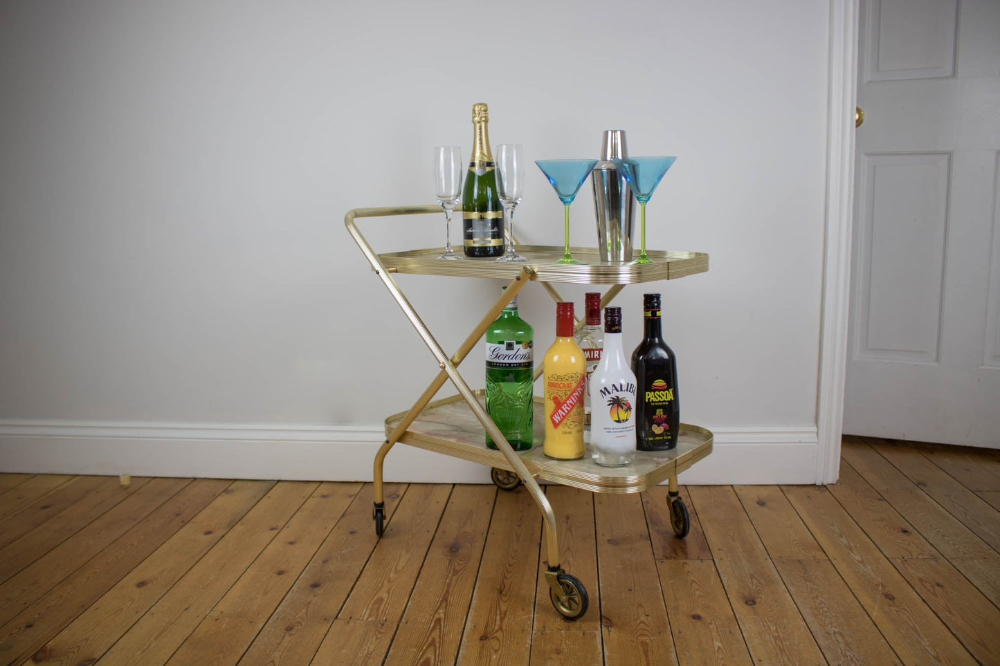 Marbled top drinks trolley - The Vintage Allure