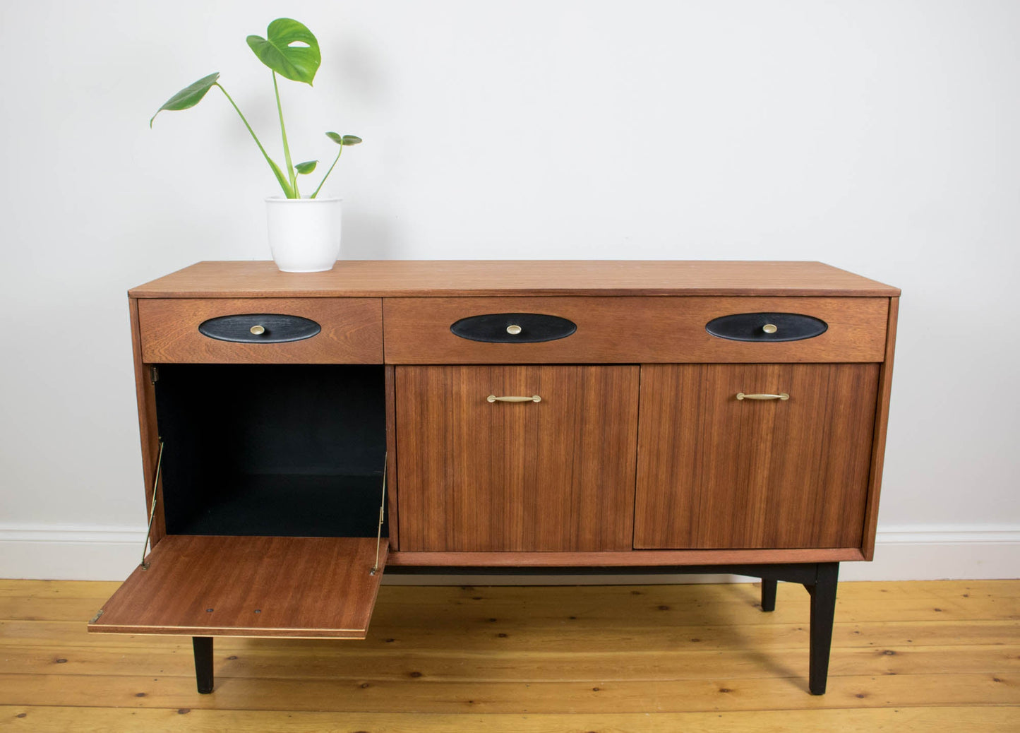 Plywood sideboard - The Vintage Allure