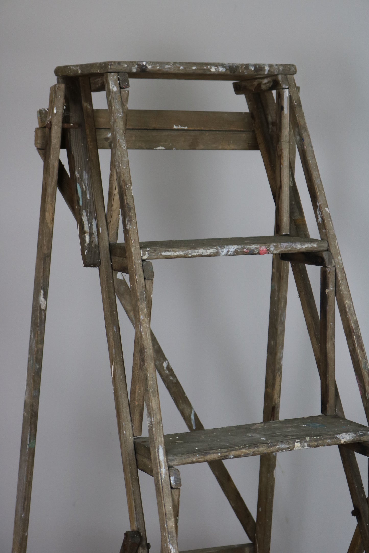 Hatherley Style Vintage Lattice Ladder