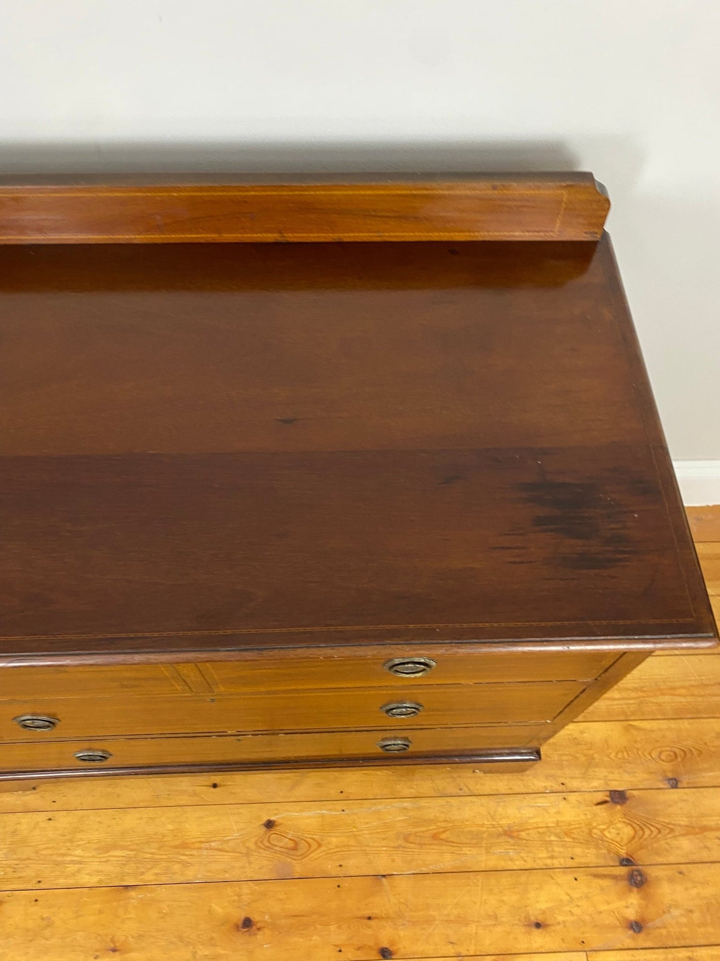 Georgian Style Mahogany Chest of drawers - The Vintage Allure