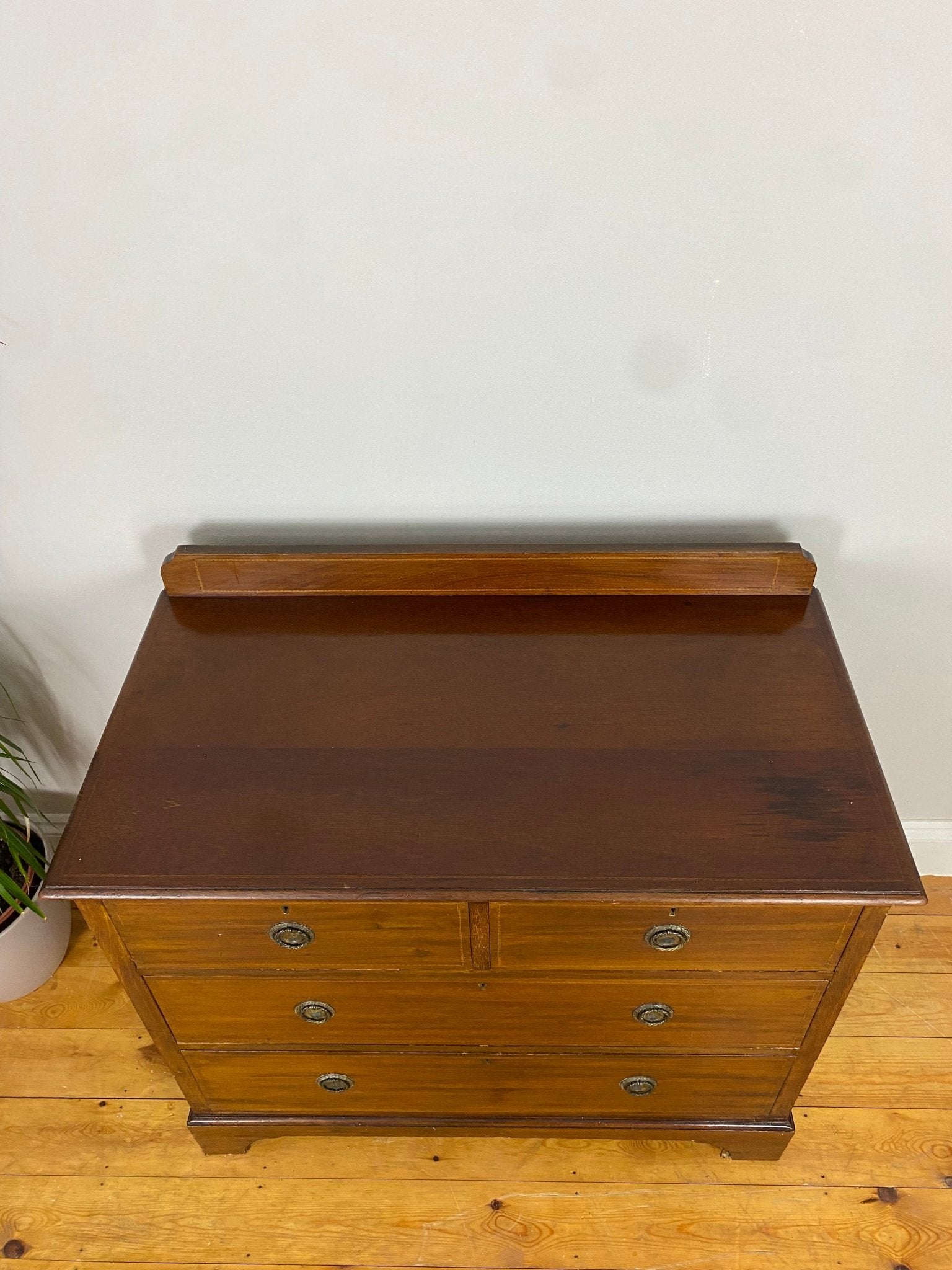 Georgian Style Mahogany Chest of drawers - The Vintage Allure
