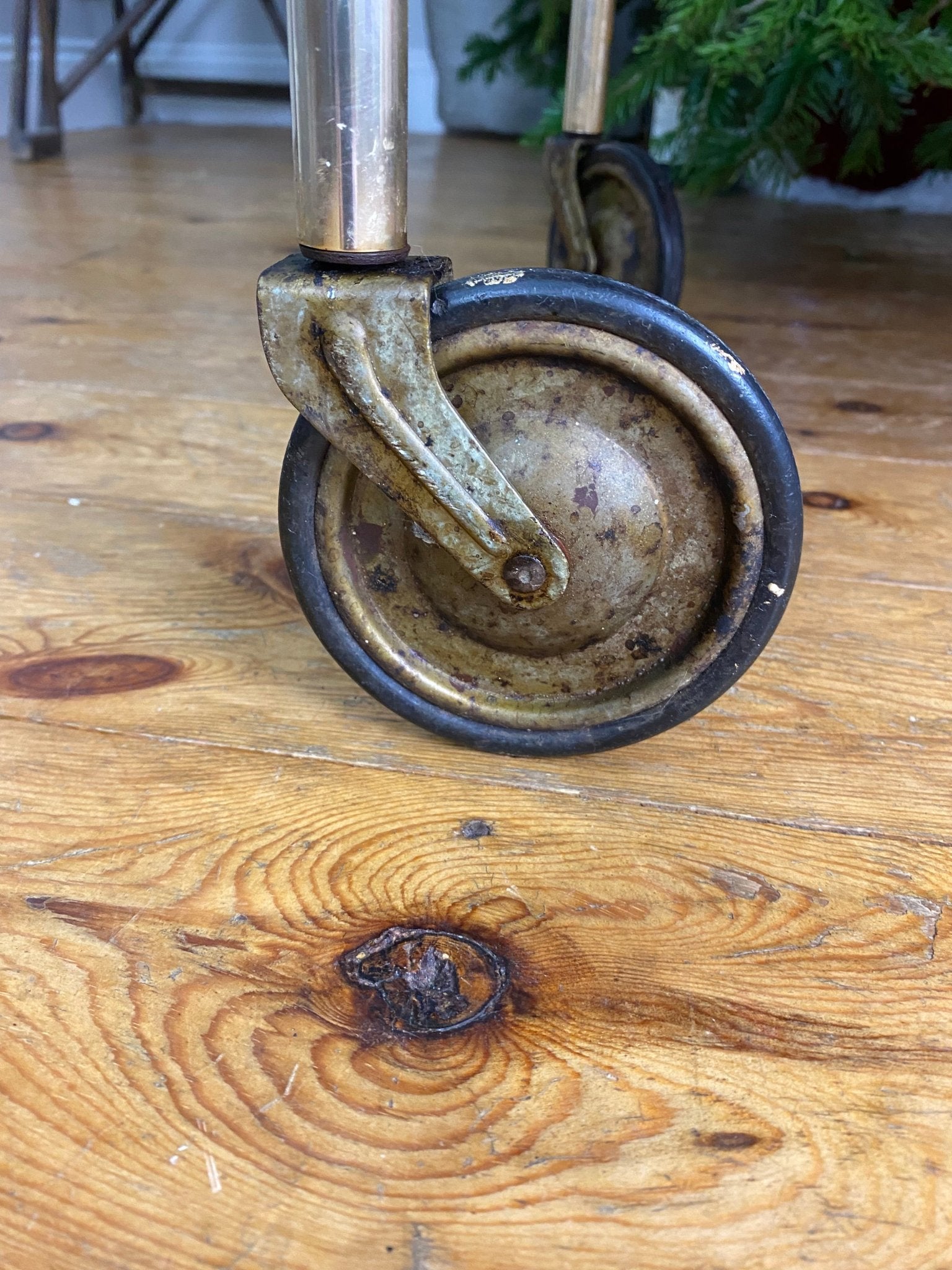 Vintage Drinks/Cocktail Trolley 1960s/70s Pink - The Vintage Allure