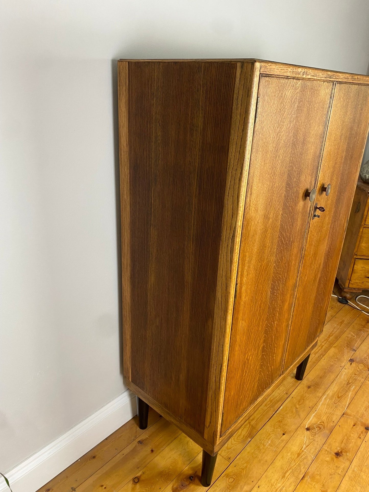 Vintage Gentleman Single Wardrobe Armoire - The Vintage Allure