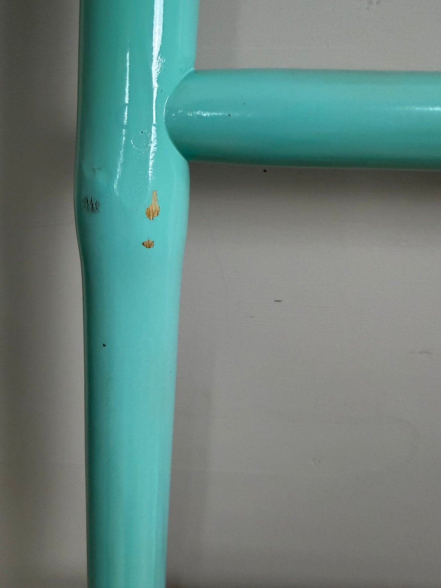 Vintage Painted Bamboo Tapered Ladder Towel Rail - The Vintage Allure