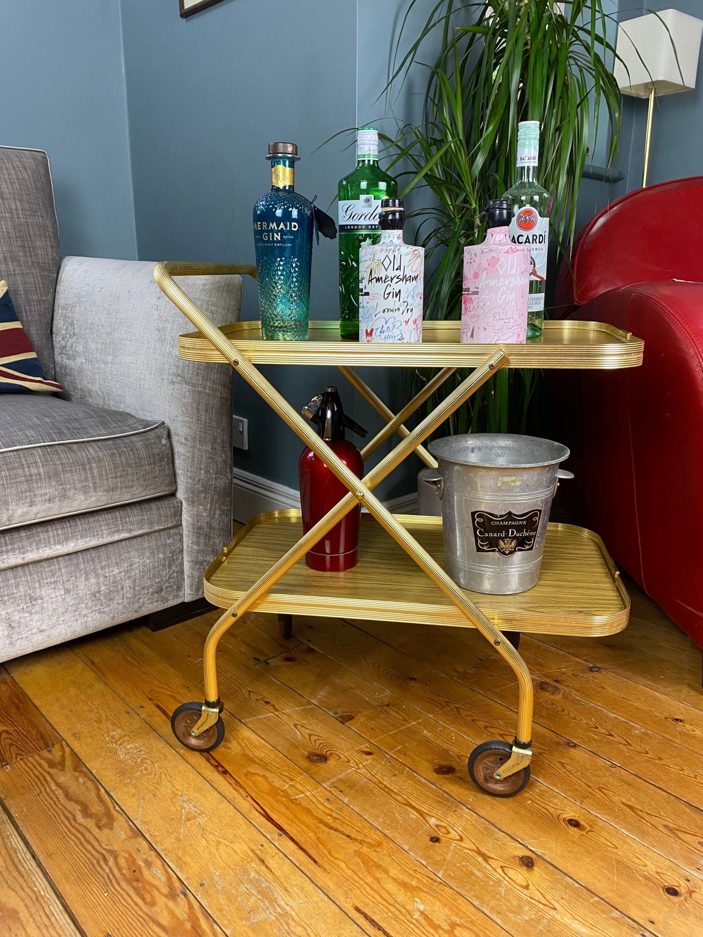 Vintage Wood Effect Folding Drinks/Cocktail Trolley - The Vintage Allure