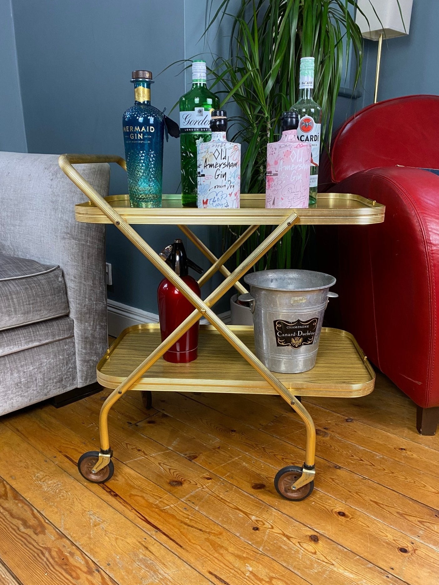 Vintage Wood Effect Folding Drinks/Cocktail Trolley - The Vintage Allure